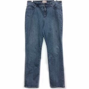 Chicos Fabulously Slimming Jeans Short Med Wash US 8